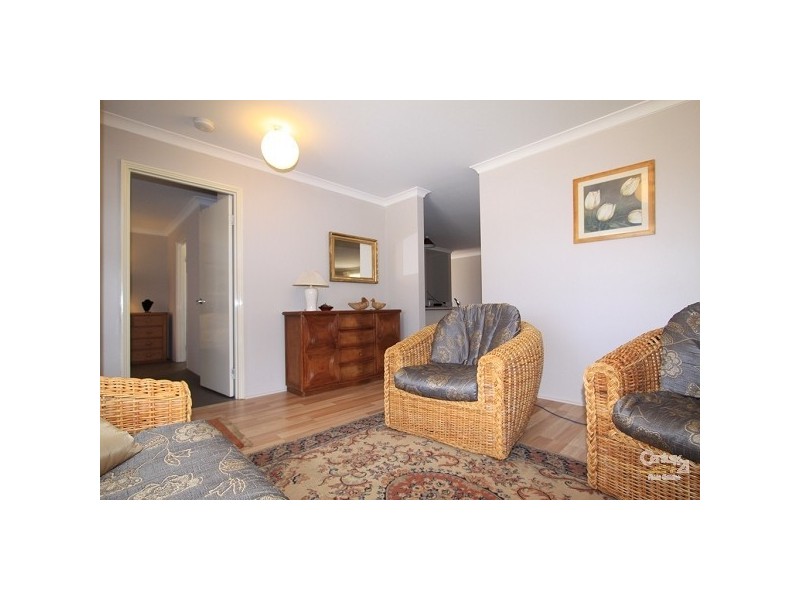 6 Frollet Way, Dalyellup WA 6230