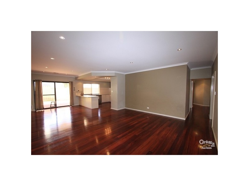 4 Jade Crescent, Dalyellup WA 6230