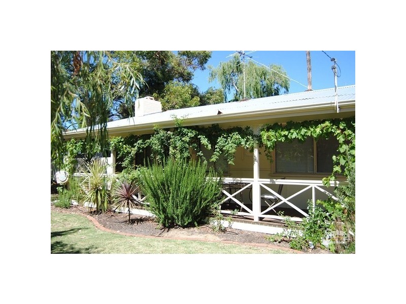 4 Dixon Street, Bunbury WA 6230