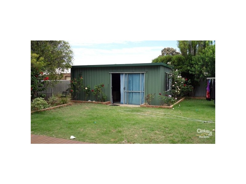 285 Ocean Drive, Withers WA 6230