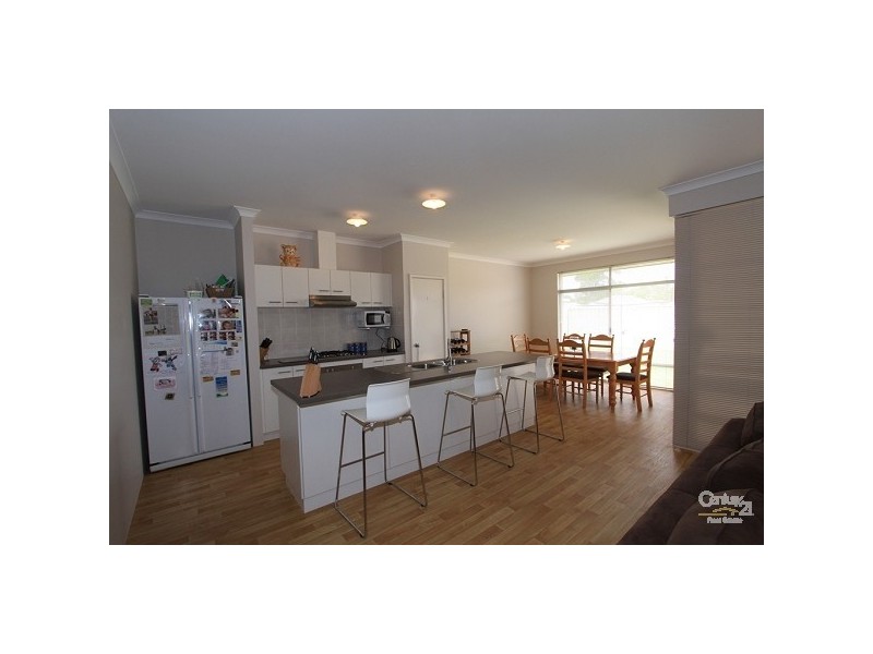 29 Milesi Bend, Dalyellup WA 6230