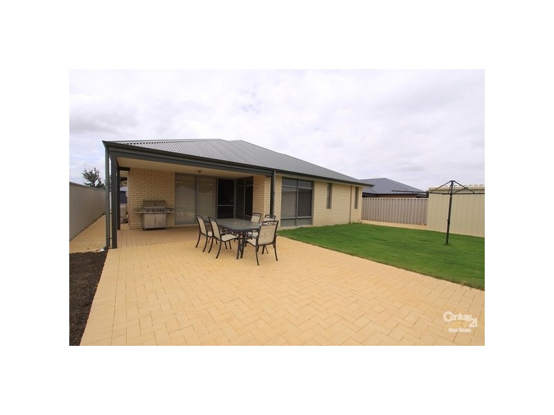 29 Milesi Bend, Dalyellup WA 6230