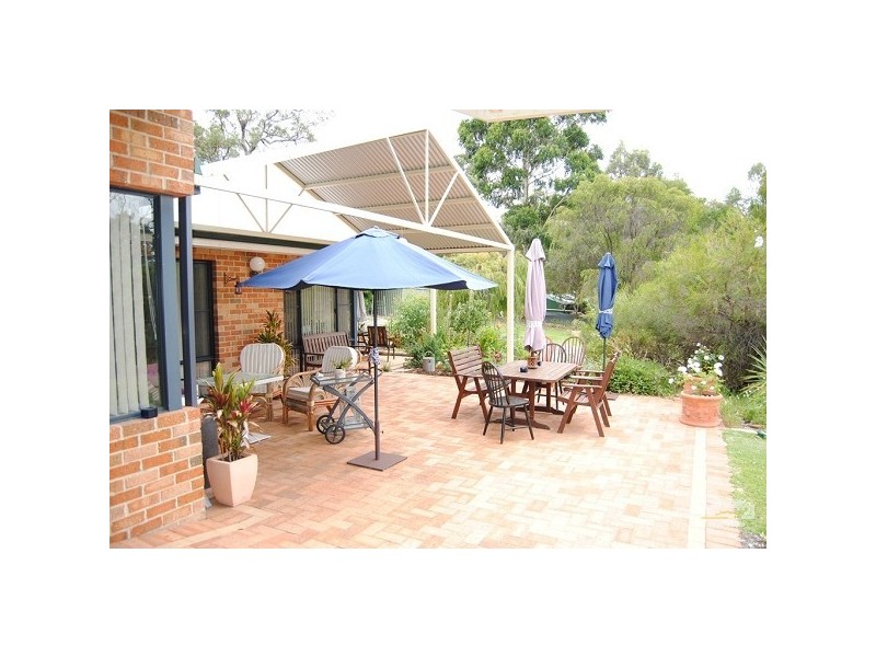 5 Grey Court, Leschenault WA 6233