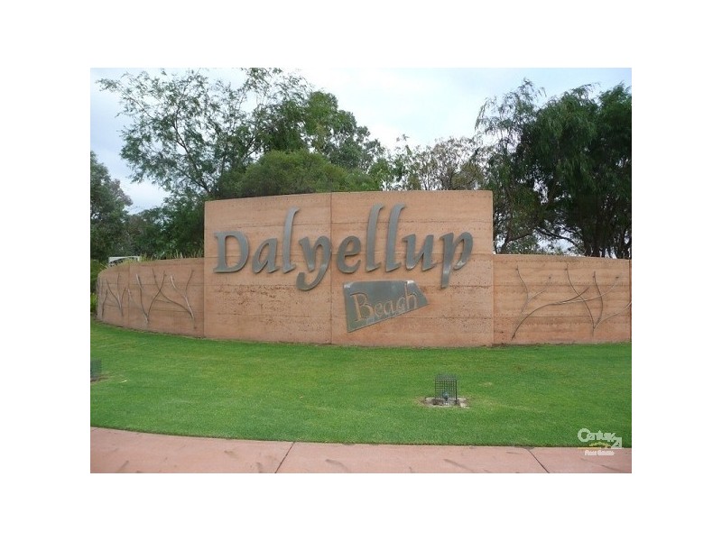 31 Wiroo Loop, Dalyellup WA 6230