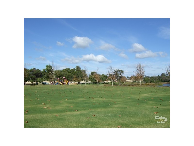 31 Wiroo Loop, Dalyellup WA 6230