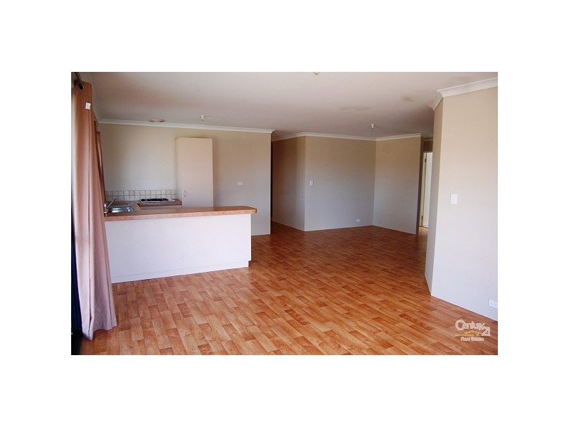 9 Deakin Elbow, Eaton WA 6232