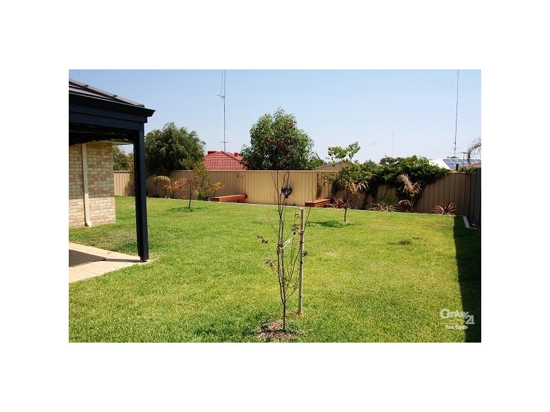 4 Emu Cove, Eaton WA 6232