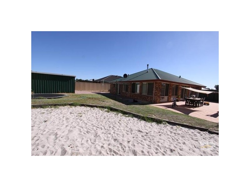 1 Coojong Road, Dalyellup WA 6230