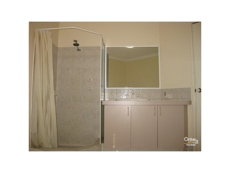 4/5 Wittenoom, Bunbury WA 6230