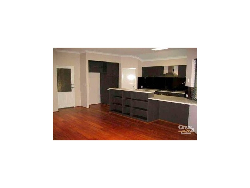 21 McMillan Drive, Dalyellup WA 6230