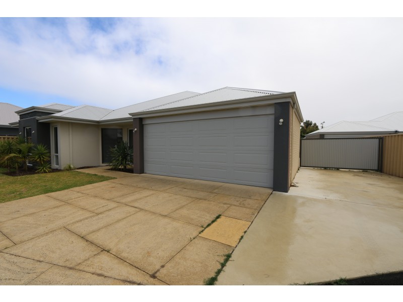 4 Clarence Crescent, Millbridge WA 6232