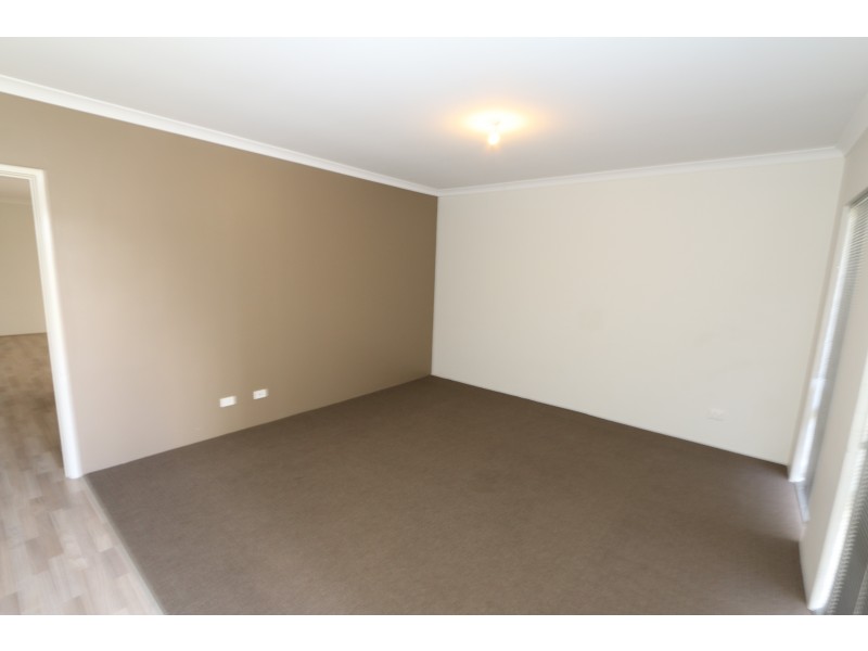4 Clarence Crescent, Millbridge WA 6232
