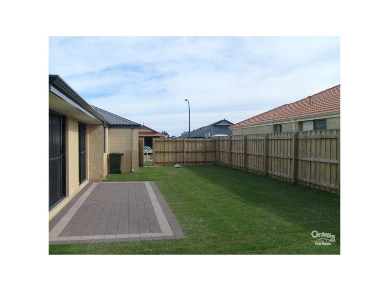 115 Barton Drive, Australind WA 6233