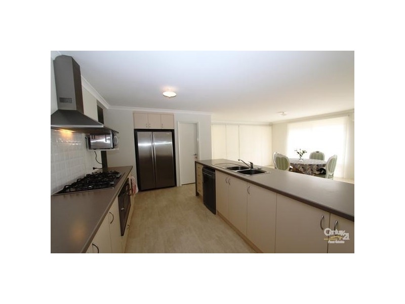 71 Maidment Parade, Dalyellup WA 6230