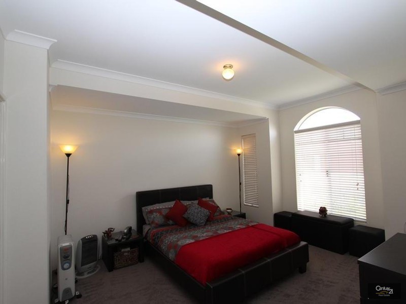5 Garnett Way, Dalyellup WA 6230