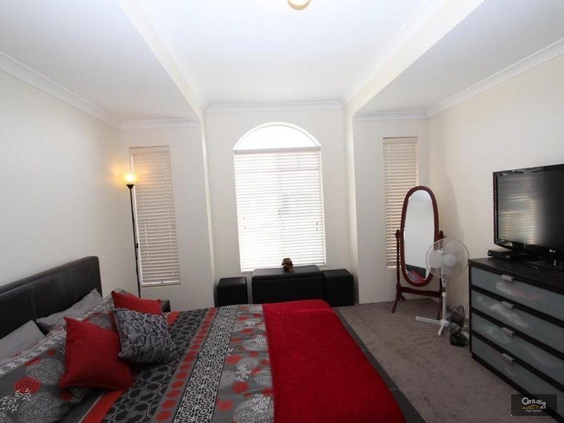 5 Garnett Way, Dalyellup WA 6230