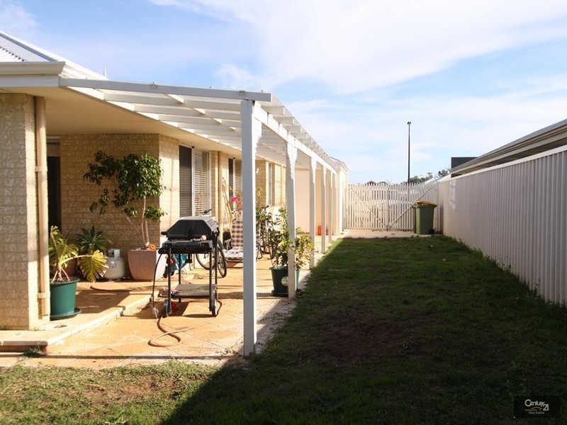 5 Garnett Way, Dalyellup WA 6230