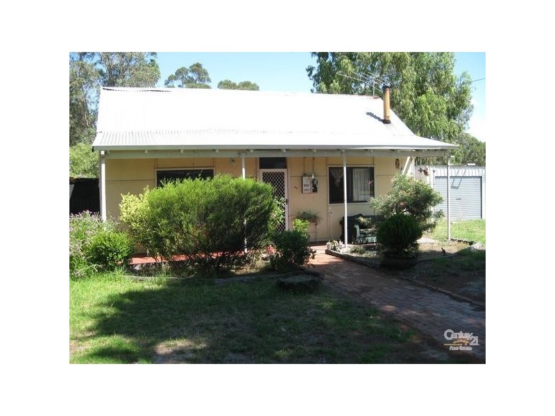 26 Gladstone, Collie WA 6225