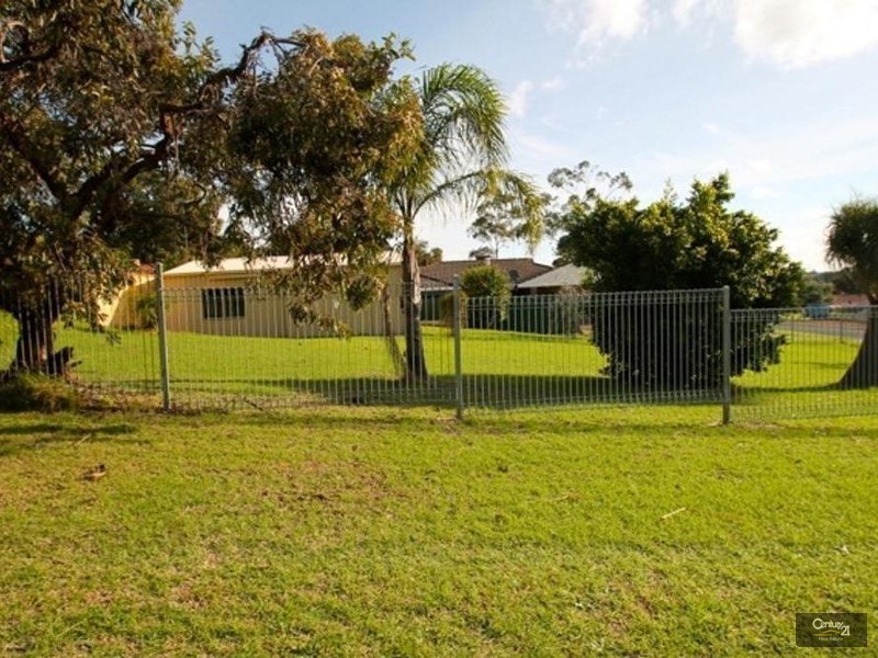 2 Greenfields Road, Harvey WA 6220