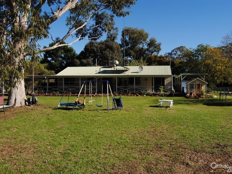 63 Darwin Street, Cookernup WA 6220