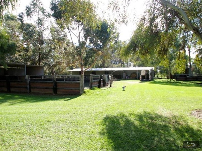 137 Hackett Street, Cookernup WA 6220