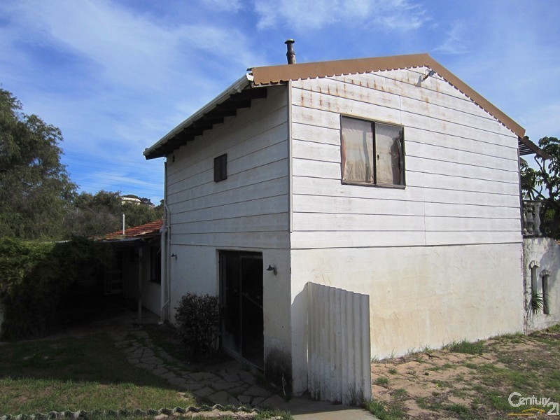 16 Portland Drive, Binningup WA 6233