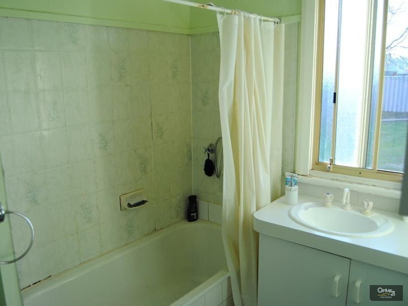 18 Boyalla Street, Carey Park WA 6230