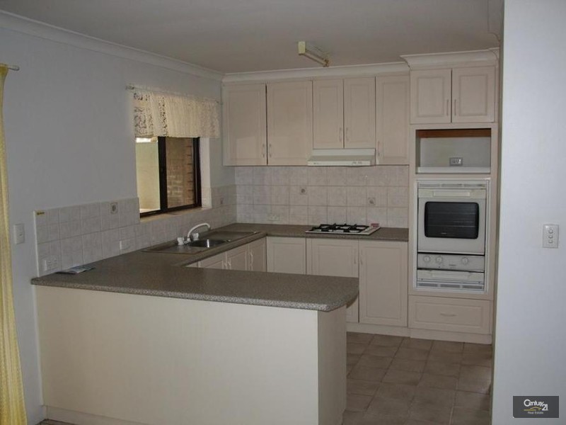 28 Hewison Street, Withers WA 6230