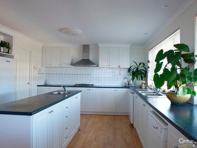 319 Norton Promenade, Dalyellup WA 6230