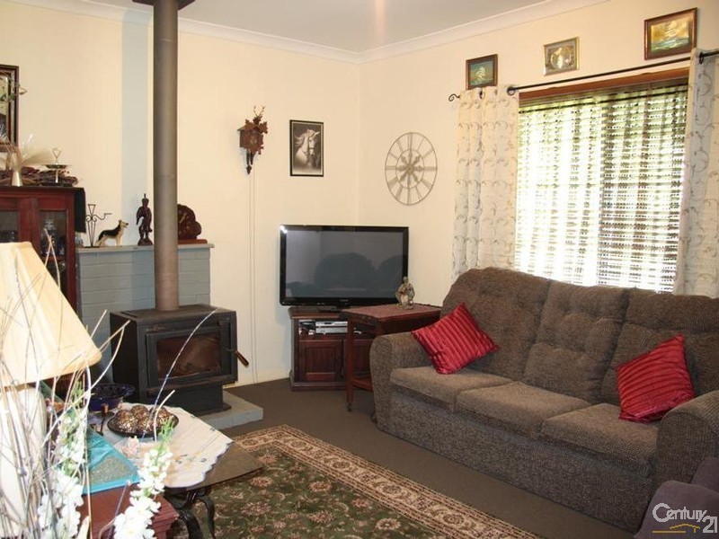 28 Nuytsia Avenue, Carey Park WA 6230