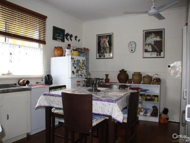 28 Nuytsia Avenue, Carey Park WA 6230