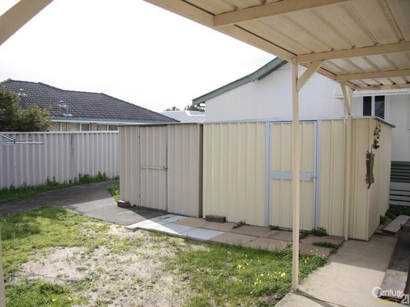 28 Nuytsia Avenue, Carey Park WA 6230