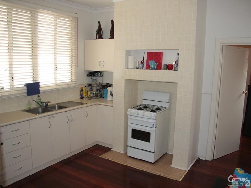 28A Lowe Street, Carey Park WA 6230