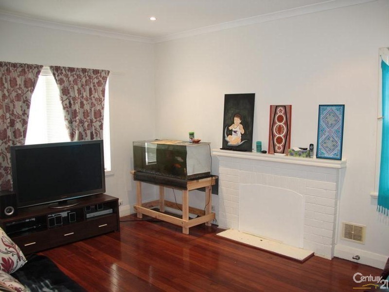 28A Lowe Street, Carey Park WA 6230