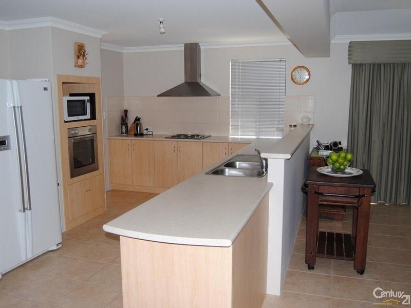 24 Mayne Way, Australind WA 6233