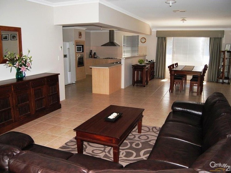 24 Mayne Way, Australind WA 6233