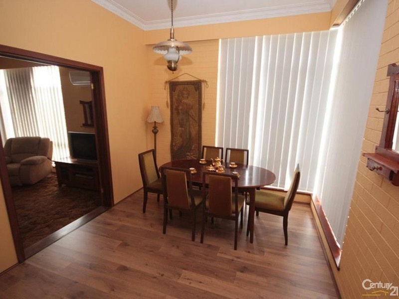 9 Waratah Crescent, South Bunbury WA 6230