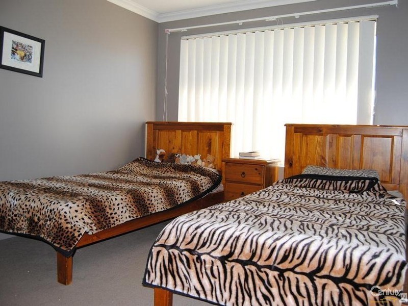 4 Buckland Way, Australind WA 6233