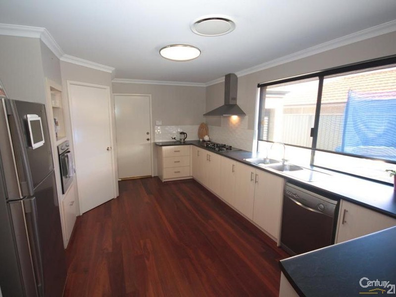 11 Malachite Drive, Australind WA 6233