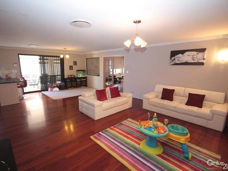 11 Malachite Drive, Australind WA 6233