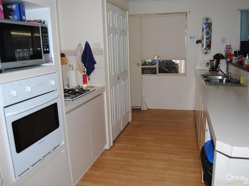 24 Hertford Elbow, College Grove WA 6230