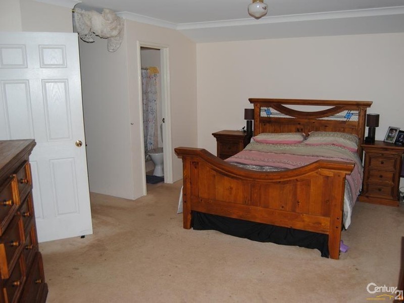 24 Hertford Elbow, College Grove WA 6230