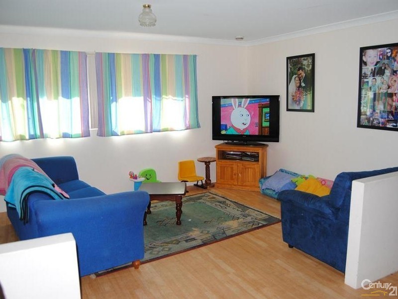 24 Hertford Elbow, College Grove WA 6230