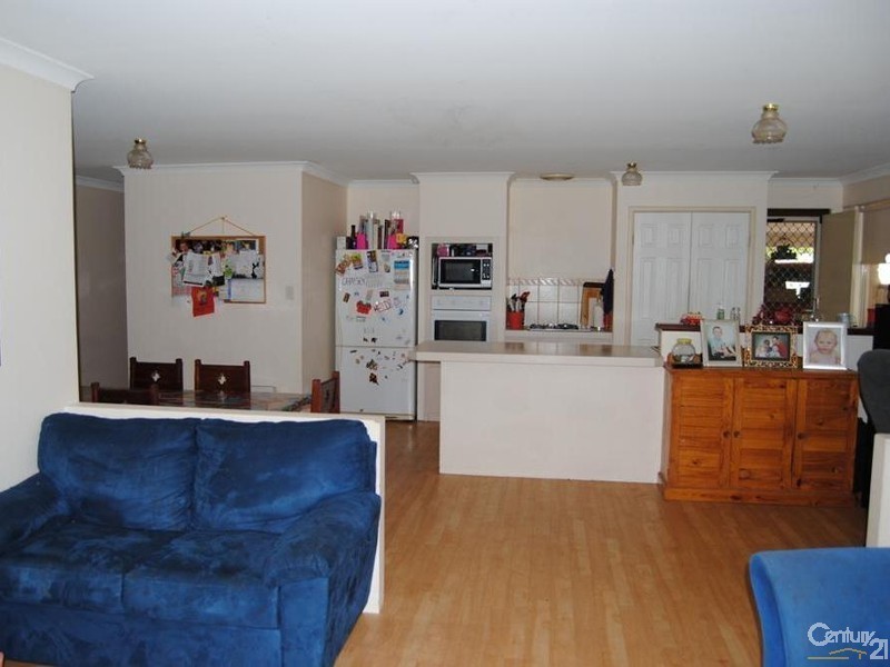 24 Hertford Elbow, College Grove WA 6230