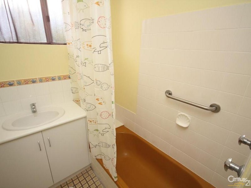 4a Jacaranda Crescent, Withers WA 6230