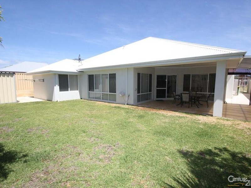 60 Chisholm Road, Dalyellup WA 6230