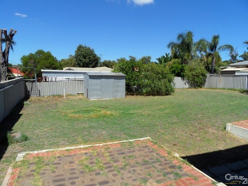 16 Wickham Way, Australind WA 6233