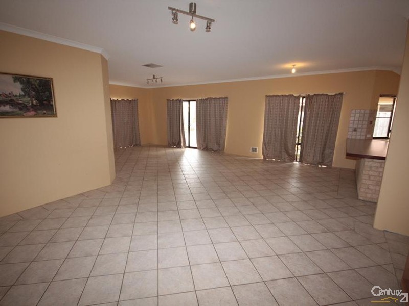 31 Barton Drive, Australind WA 6233