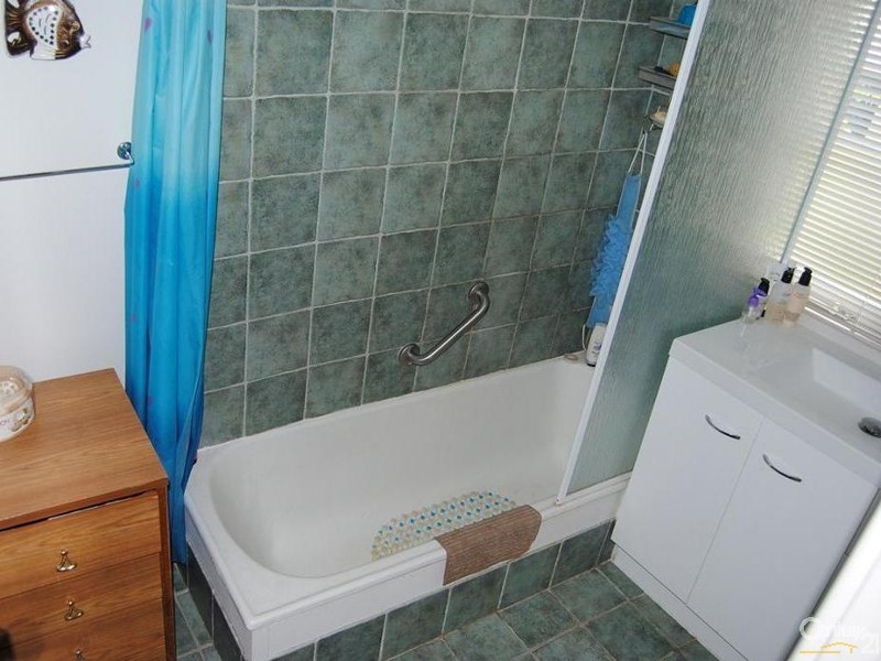 1/15 Lowe St, Carey Park WA 6230