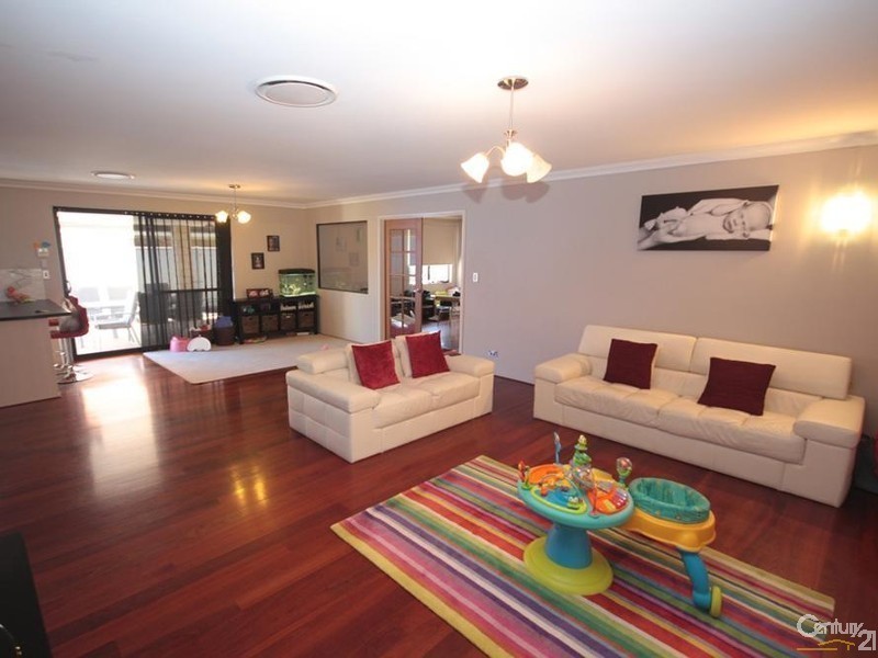 11 Malachite Drive, Australind WA 6233